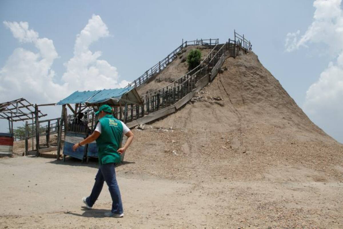El volcán del Totumo y la ciénaga que recibe el mismo nombre, son los atractivos turístico en Loma Arena. //Oscar Díaz