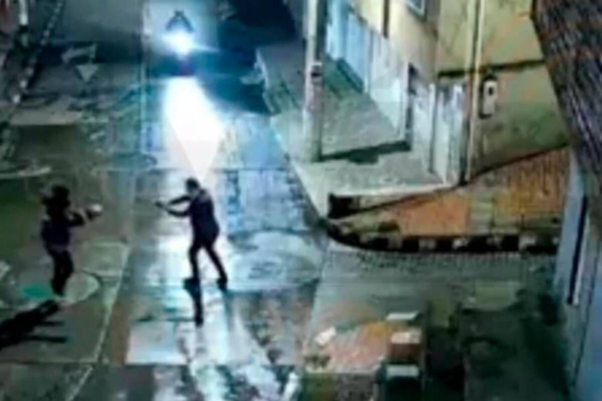 Video: policía retirado frustró robo y el ladrón le suplicó que le disparara