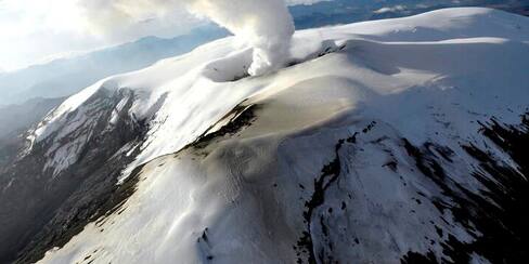 Aumentó sismicidad y anomalías térmicas en el volcán Nevado del Ruiz