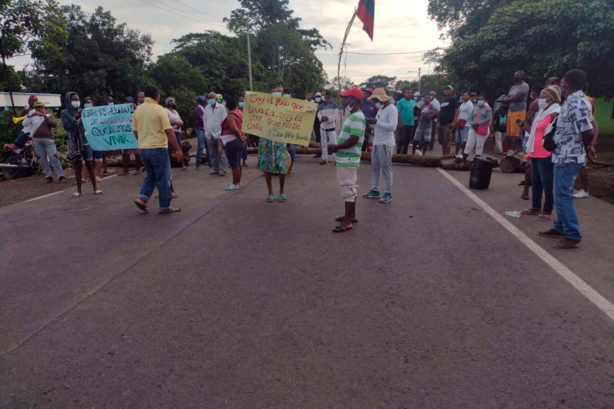 Habitantes de San Pablo, Marialabaja, protestan por obras inconclusas