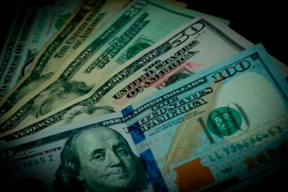 El dólar sigue “por las nubes”: conozca cuál es su precio este lunes