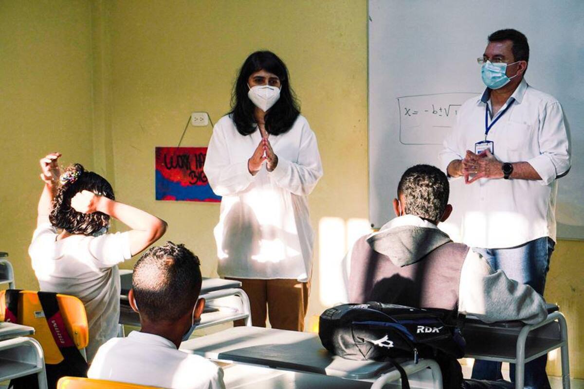 Viceministra de Educación supervisó retorno presencial a clases en Sucre