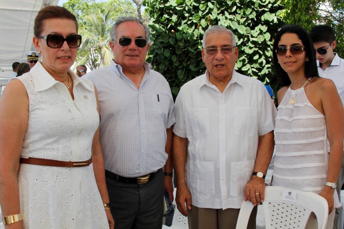 Gloria Rodríguez, David Moreno, Manuel Avendaño y Elizabeth de Espinosa.