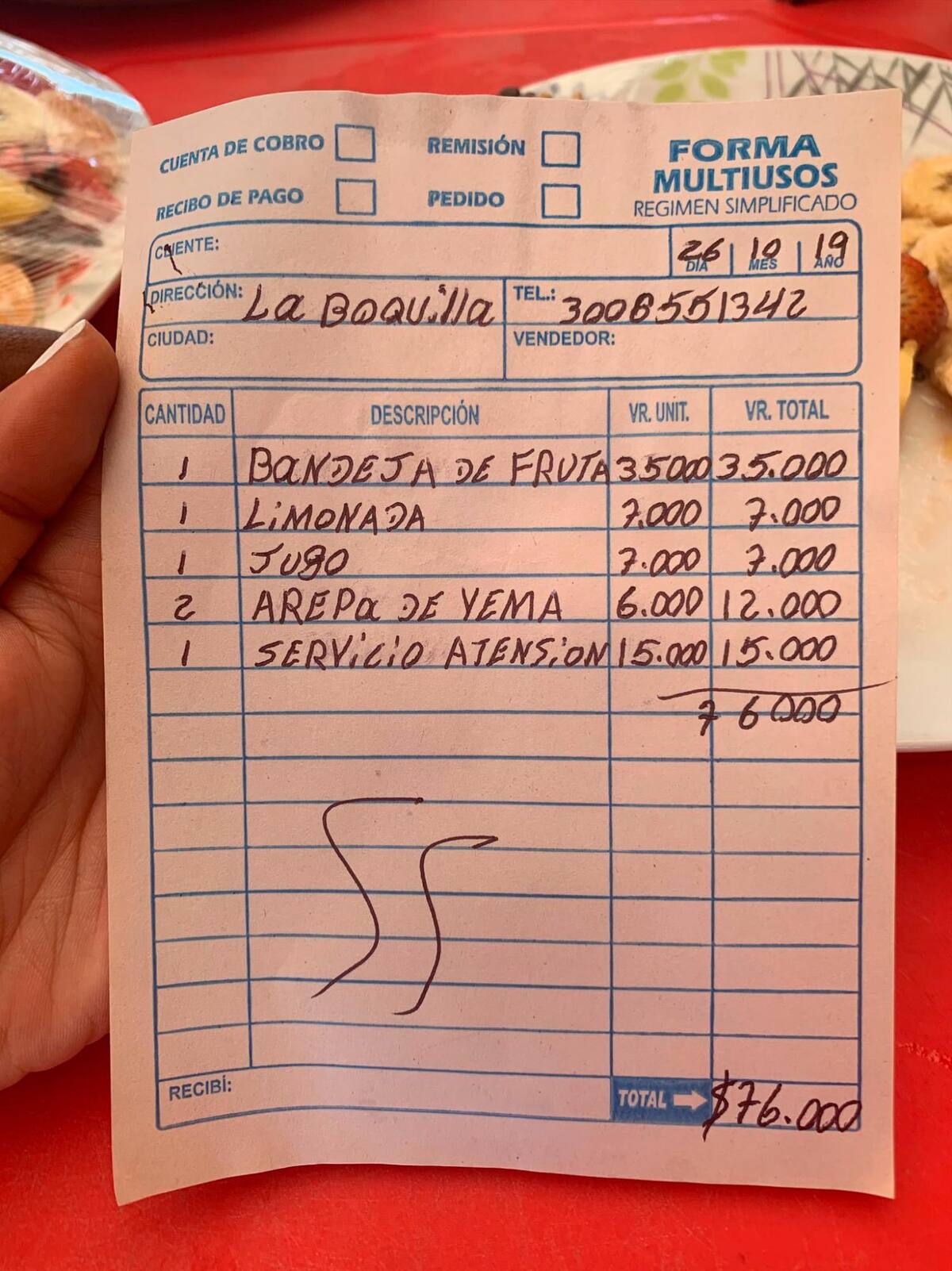 Esta fue la cuenta entregada a la mujer. // Tomado de Twitter.