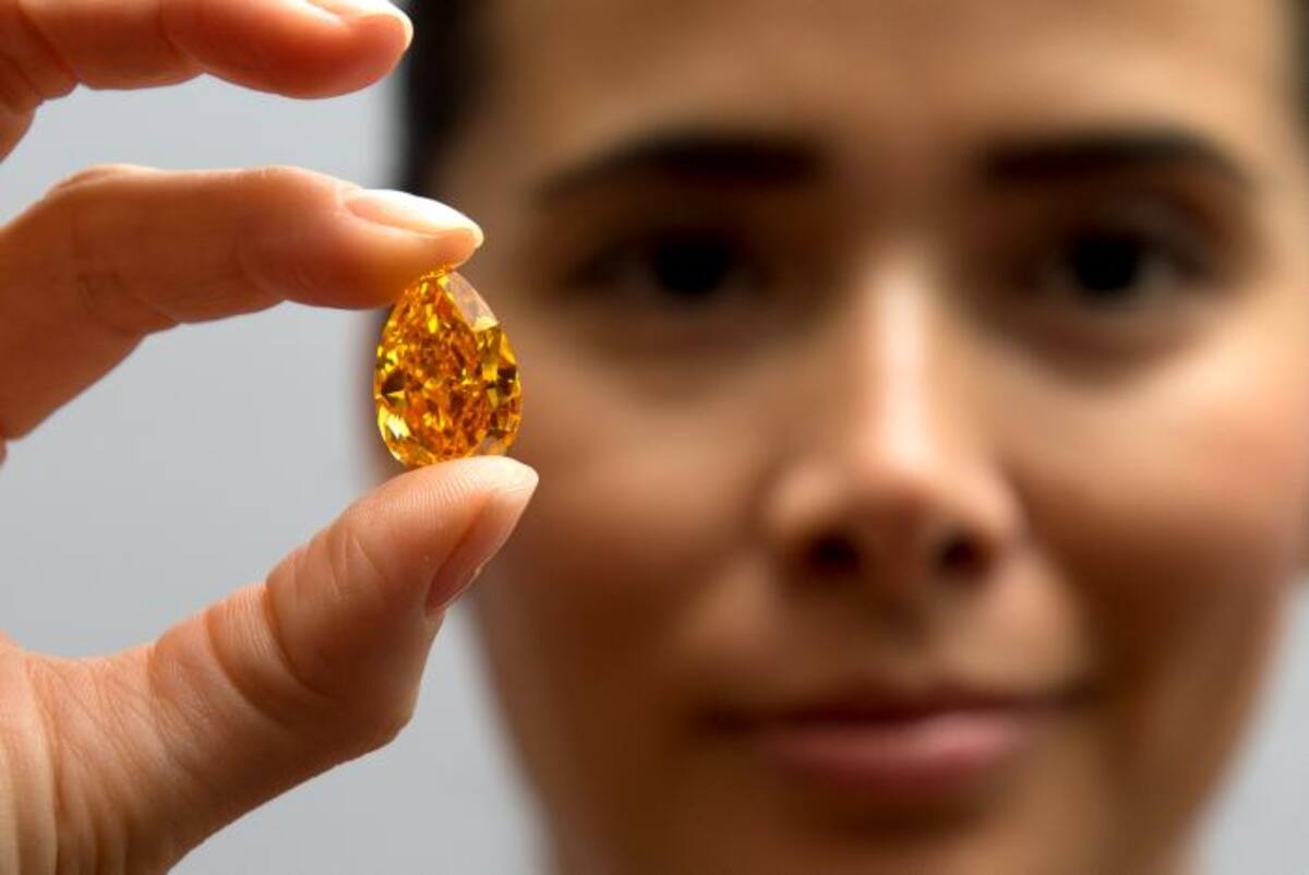 El diamante naranja más grande del mundo. AP Martial Trezzini