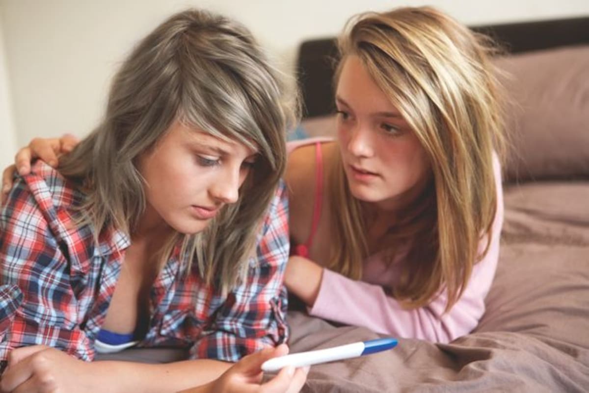 A la mayoría de las adolescentes que quedan embarazadas sin desearlo, les cambia la vida de modo irreversible.