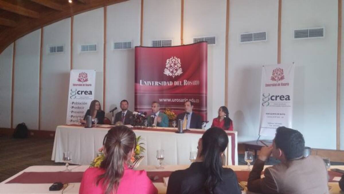III Simposio de Autoinmunidad fue organizado por el Centro de Estudio de Enfermedades Autoinmunes (CREA) de la Universidad del Rosario en Bogotá Jairo A. Cárdenas A. - Q'hubo.