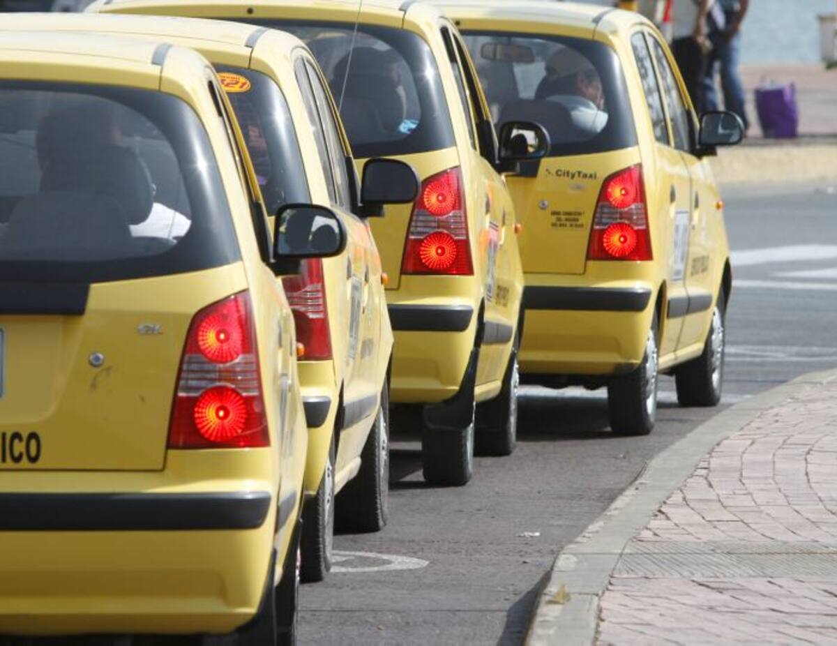 La afectada logró anotar las placas del taxi en el que se transportaba. Archivo / Ilustración