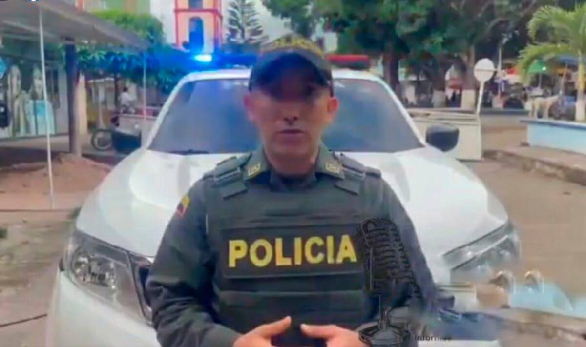 John Erazo, comandante del Cuarto Distrito de la Policía del Magdalena Medio.
