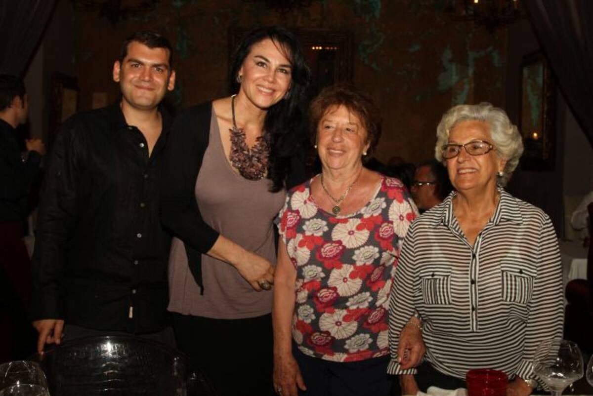 Abraham Dau, Francy Mendoza, María Rey de Cadena y María Elvira Fuentes.
