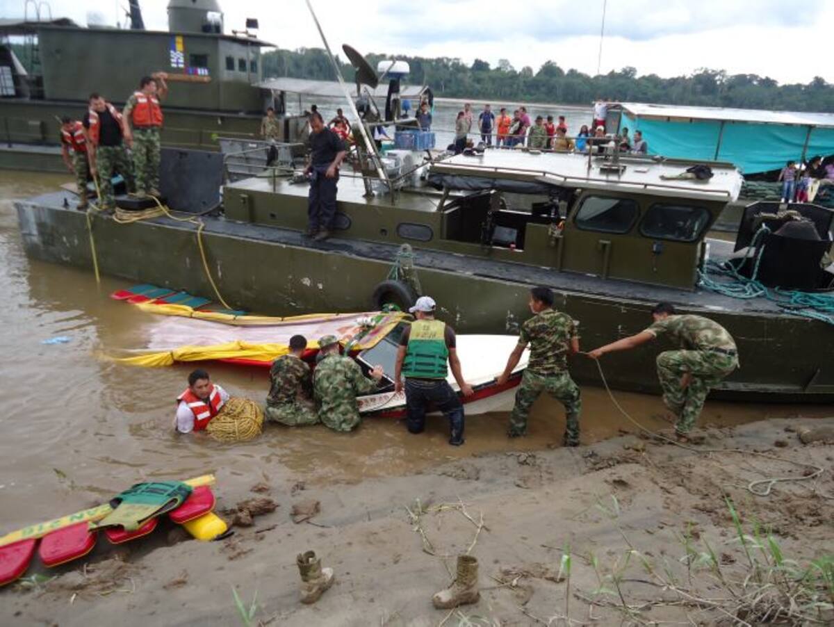 Rescate en río Putumayo. COLPRENSA