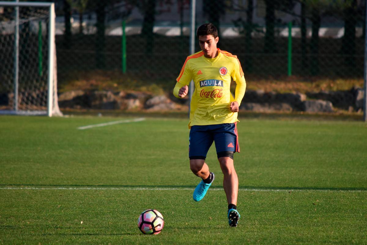 Convocan a Stefan Medina a la Selección Colombia tras lesión de Orejuela