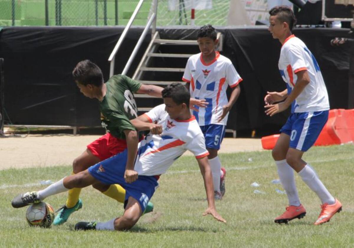 Escuela Barranquillera e Ilusión Naranja, empataron 1-1 en la final Infantil Elite y se necesitó un duelo de arqueros y francotiradores para definir un ganador.