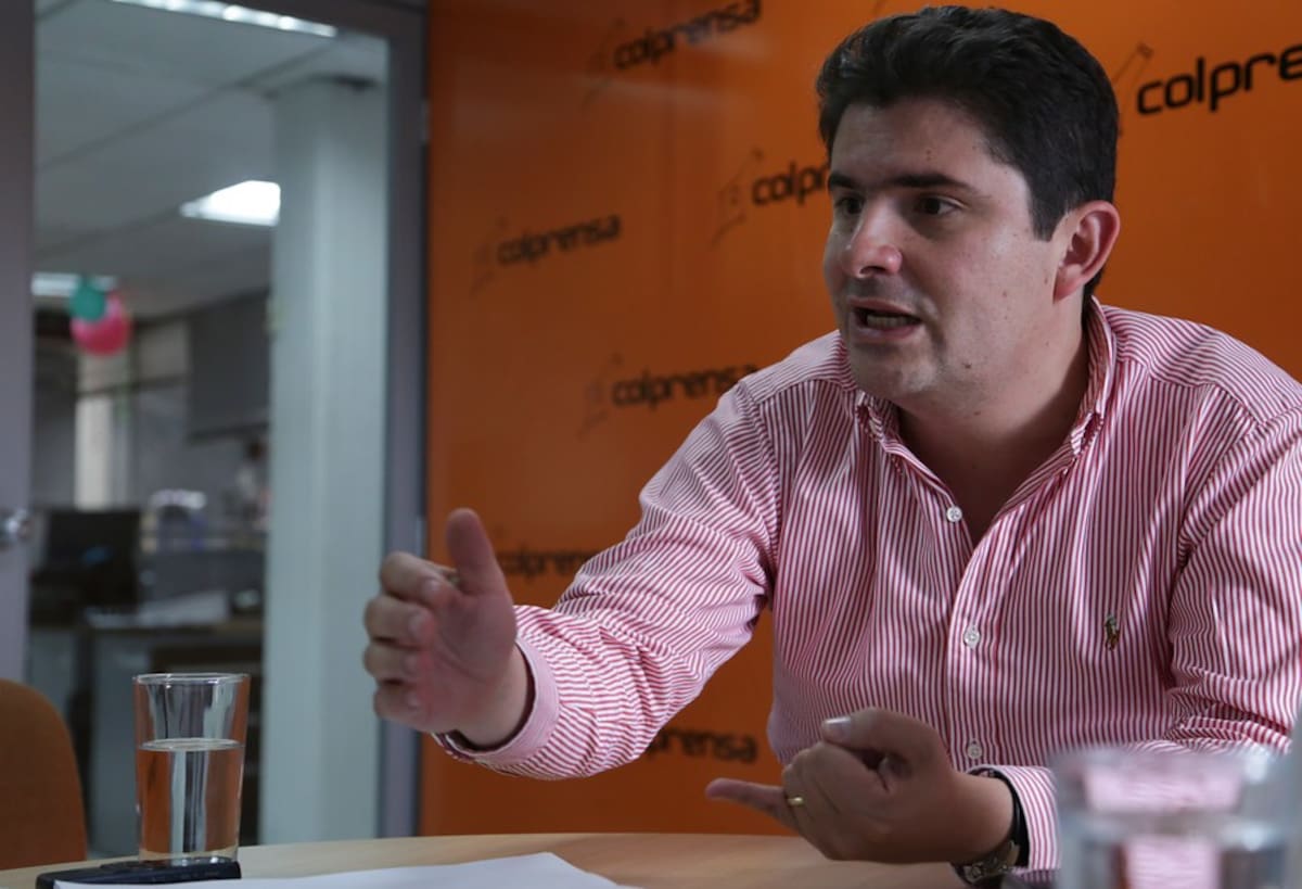 Ministro de Vivienda, Ciudad y Territorio, Luis Felipe Henao Cardona COLPRENSA