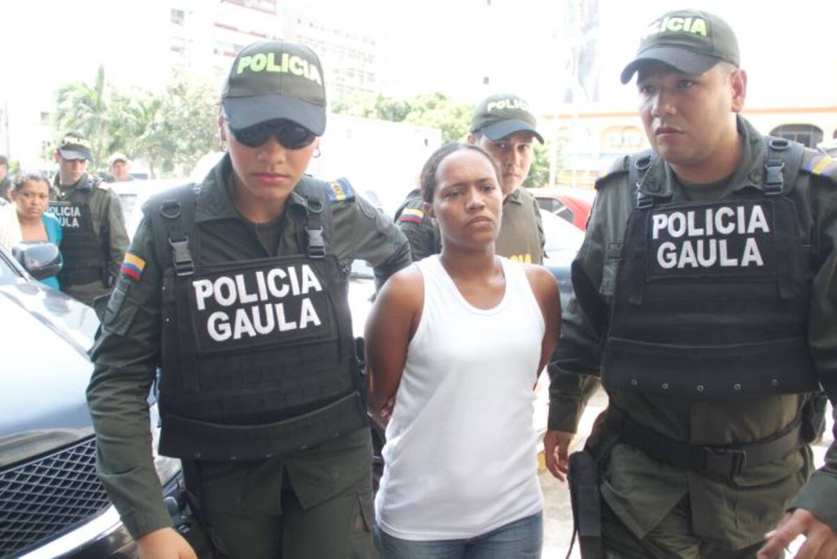 Sandra Mullet, madre de la niña de 7 años, fue capturada y asegurada por la desaparición de la pequeña.