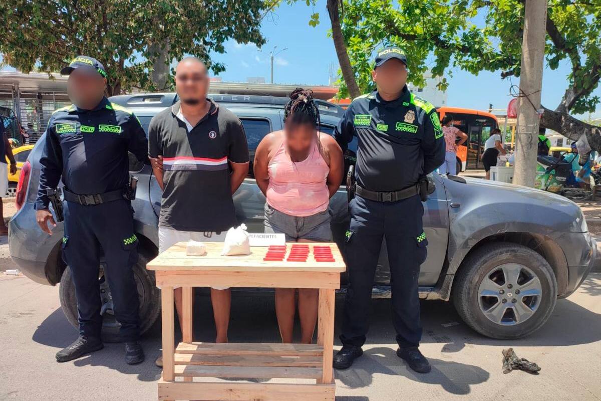Con las manos en la droga: capturan a pareja con 1.000 dosis en su carro