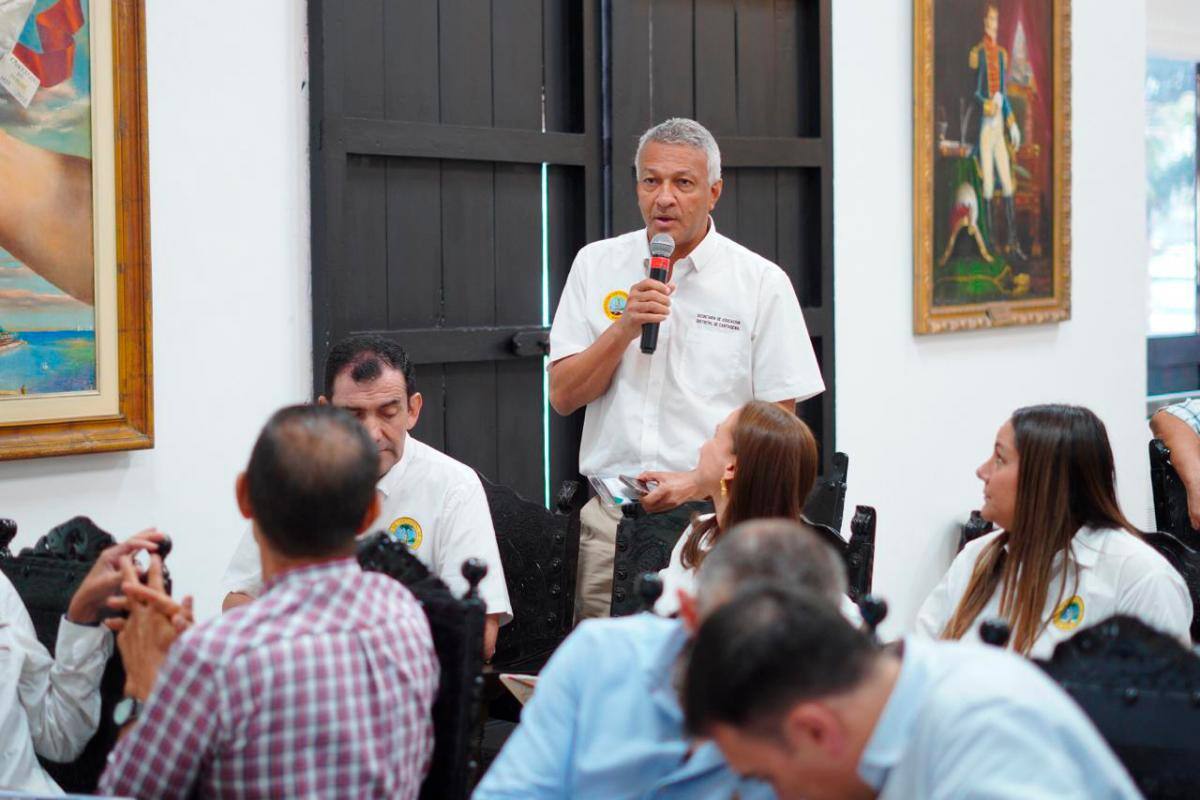 ‘Conectados por la Educación’: una alianza para beneficiar a 43 sedes educativas