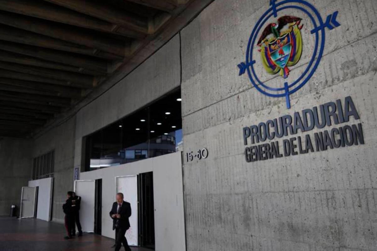 Procuraduría indaga posibles irregularidades multimillonarias en el Gobierno