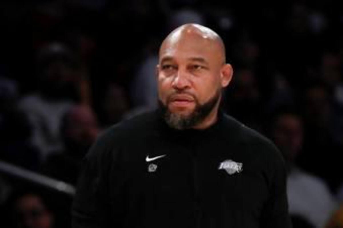 Los Lakers despiden al coach Darvin Ham después de solamente dos temporadas en el cargo