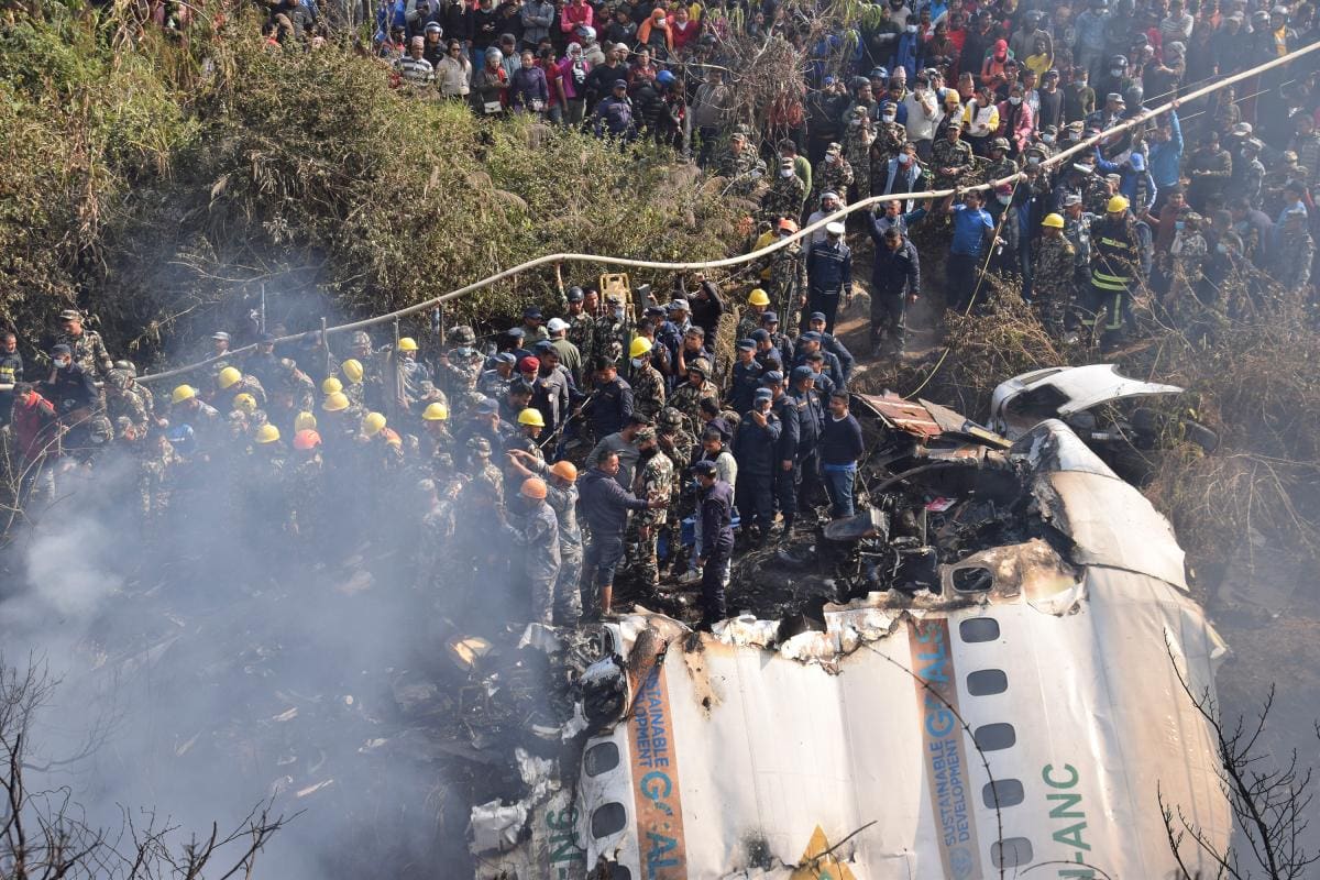 Fotos más impactantes del accidente aéreo en Nepal que dejó 68 muertos