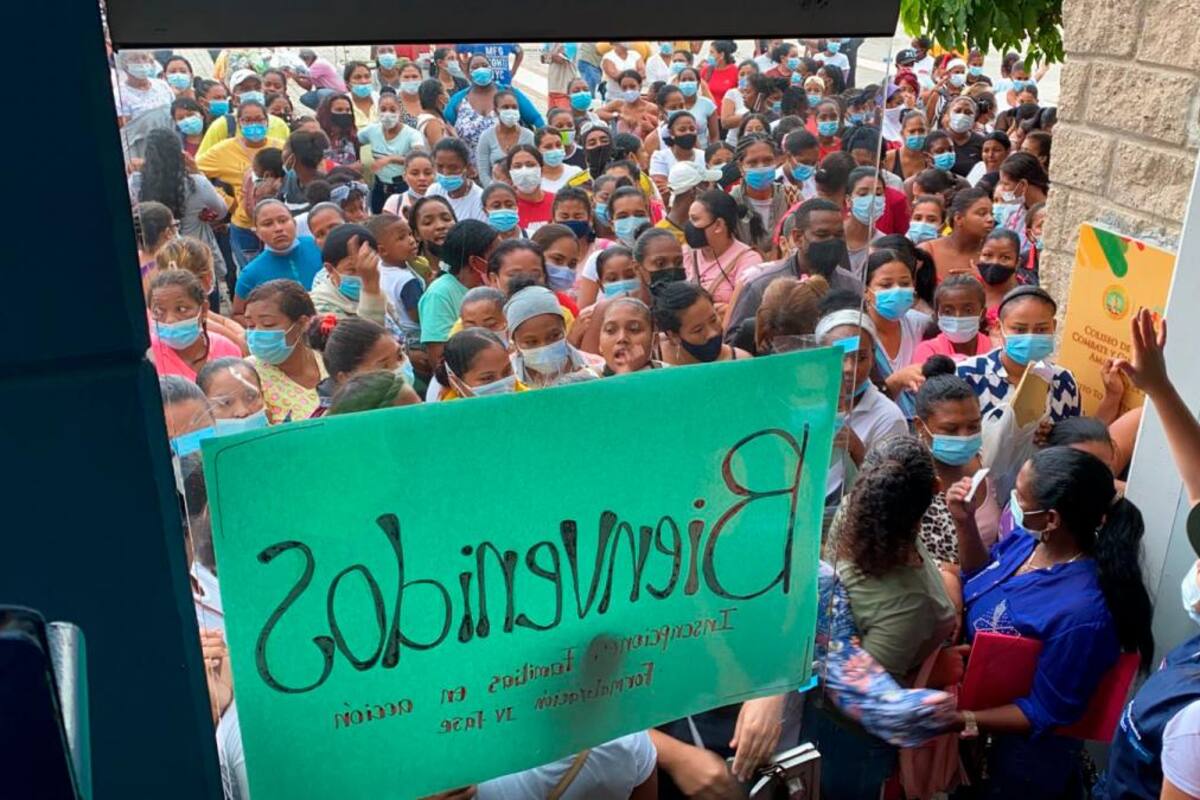 Familias en Acción: Nuevo caos por asistencia masiva al Coliseo de Combates
