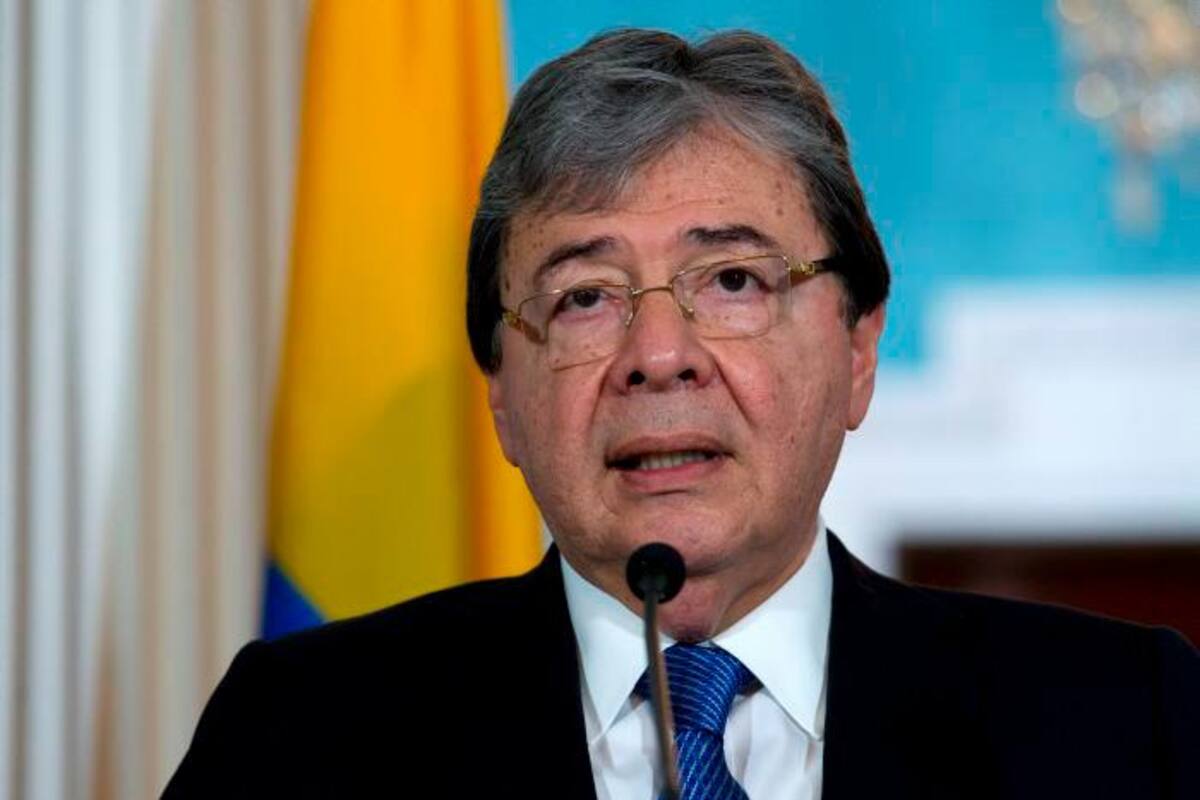 Gremios económicos lamentan la muerte del ministro Carlos Holmes Trujillo