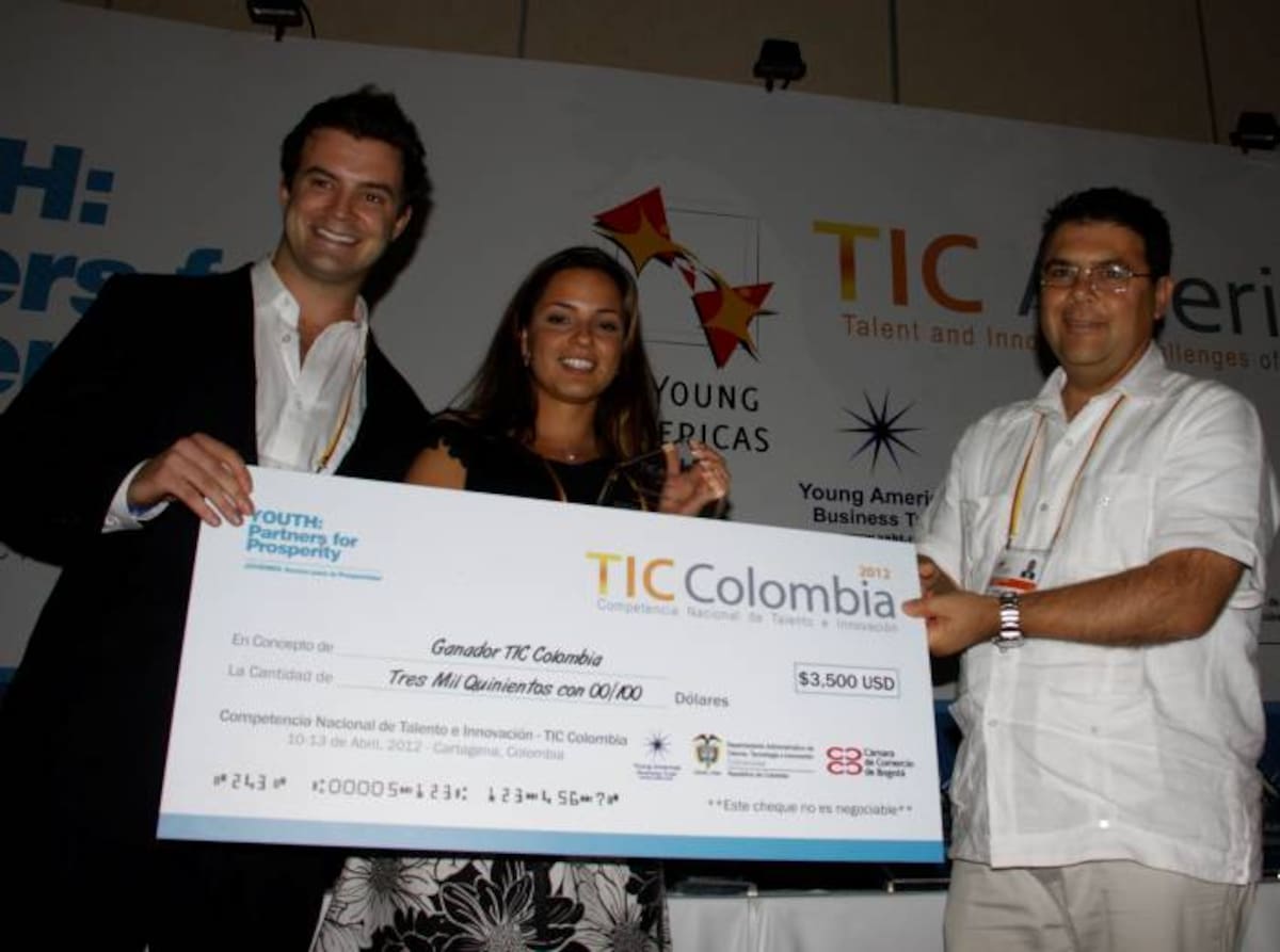 David Lloyd y Johanna Molina, de Medellín, representan el proyecto Intern Latin America. ZENIA VALDELAMAR - EL UNIVERSAL