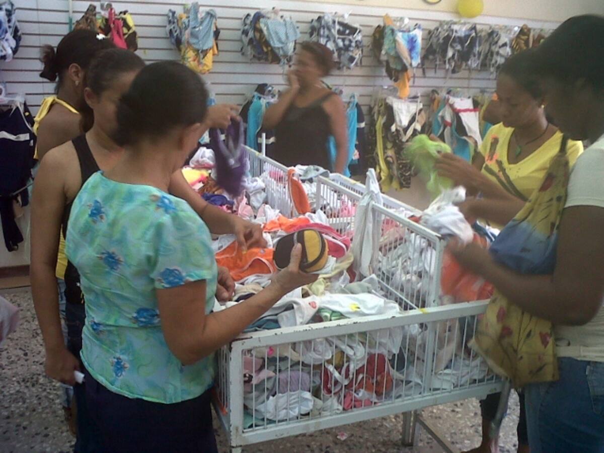 La ropa interior de color amarillo estaba agotada en el día de hoy