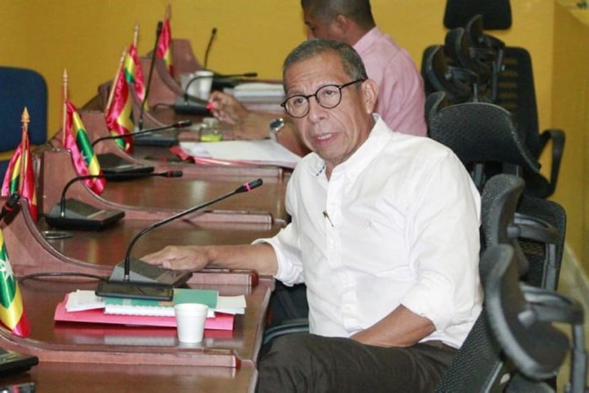 César Pión declinó su aspiración a la presidencia del Concejo, pero quedó como vicepresidente. El Universal