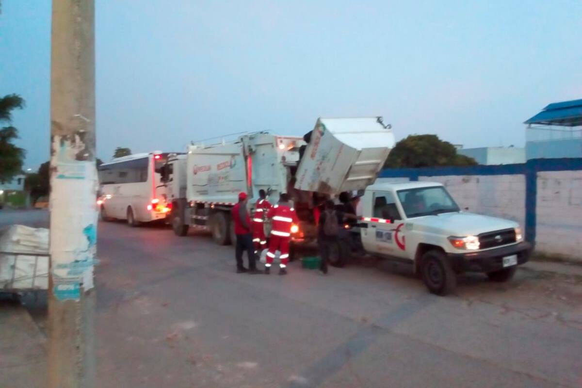 Molestia de vecinos de Chile por transbordo de basuras