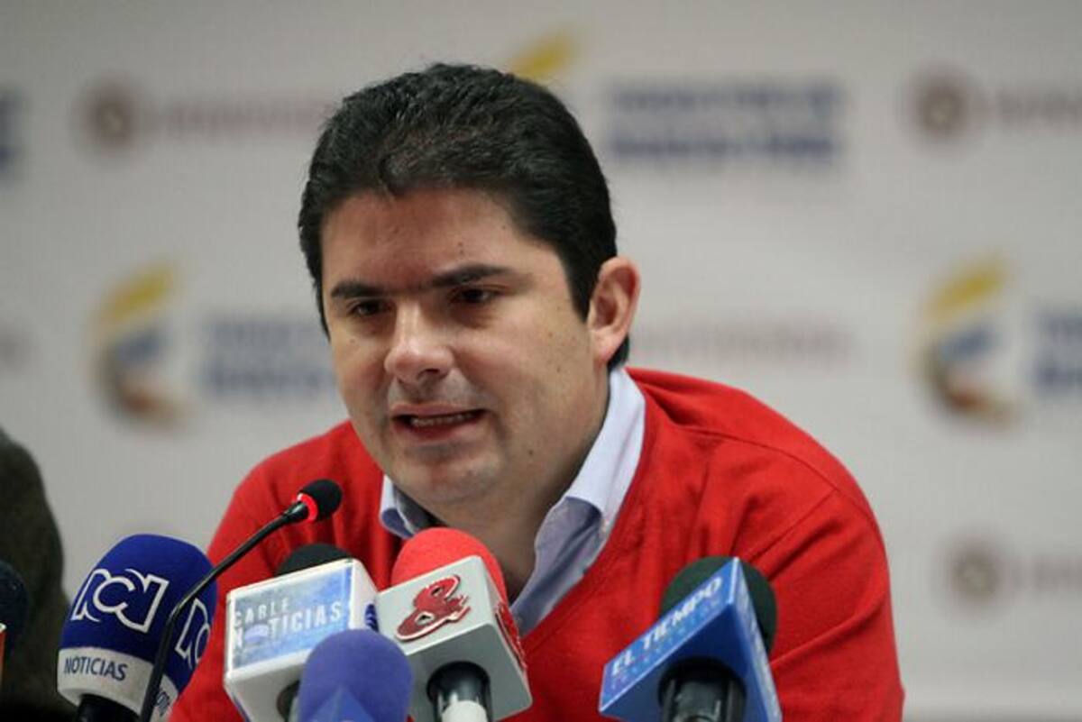 El ministro de Vivienda, Luis Felipe Henao. COLPRENSA