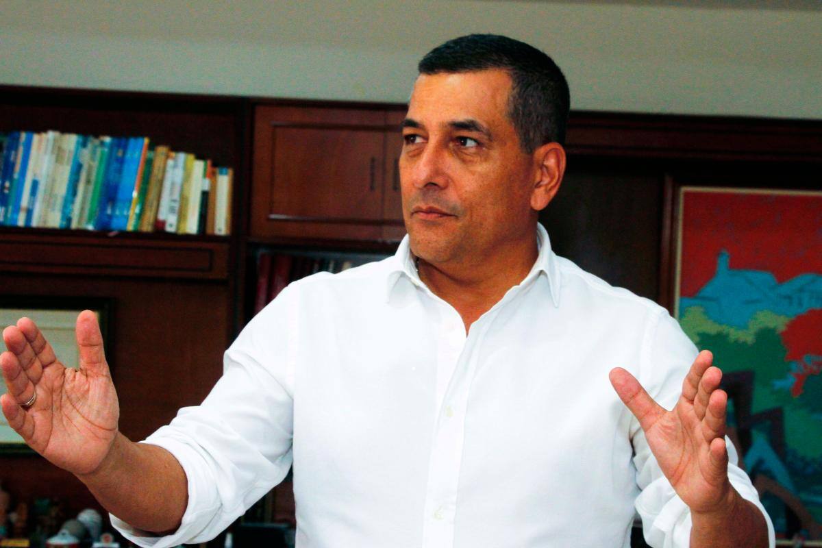 “Gobierno Petro cree que somos unos marranos”: Dumek sobre cumbre energética