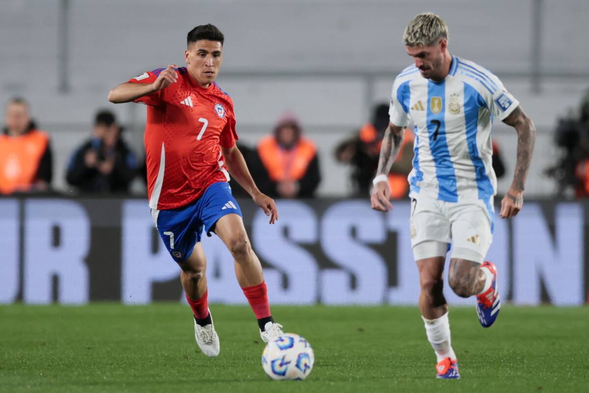 Argentina derrotó tres por cero a Chile en la jornada pasada de las Eliminatorias. //EFE