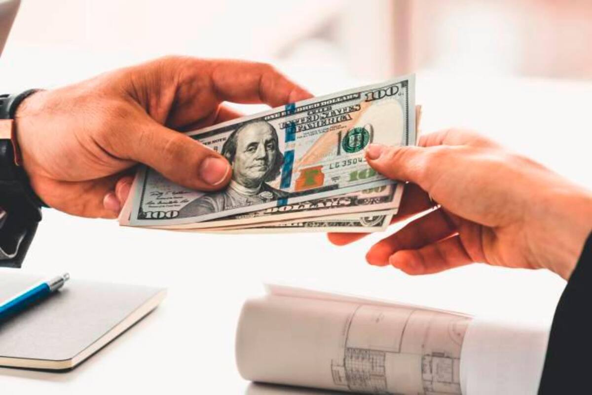 Dólar sigue levemente en alza: así abrió la divisa este martes