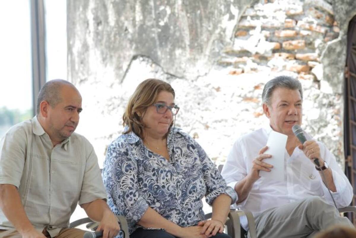 Director del Instituto Colombiano de Antropología e Historia, Ernesto Montenegro; la ministra de Cultura, Mariana Garcés y el presidente Juan Manuel Santos Calderón. Luis Herrán- El Universal