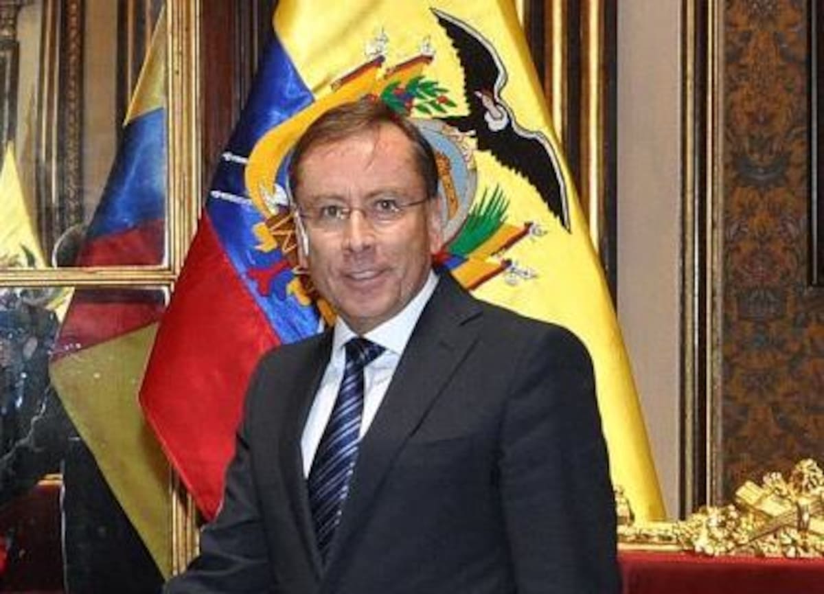 El embajador fue protagonista de una riña con dos mujeres en un supermercado de Perú AFP