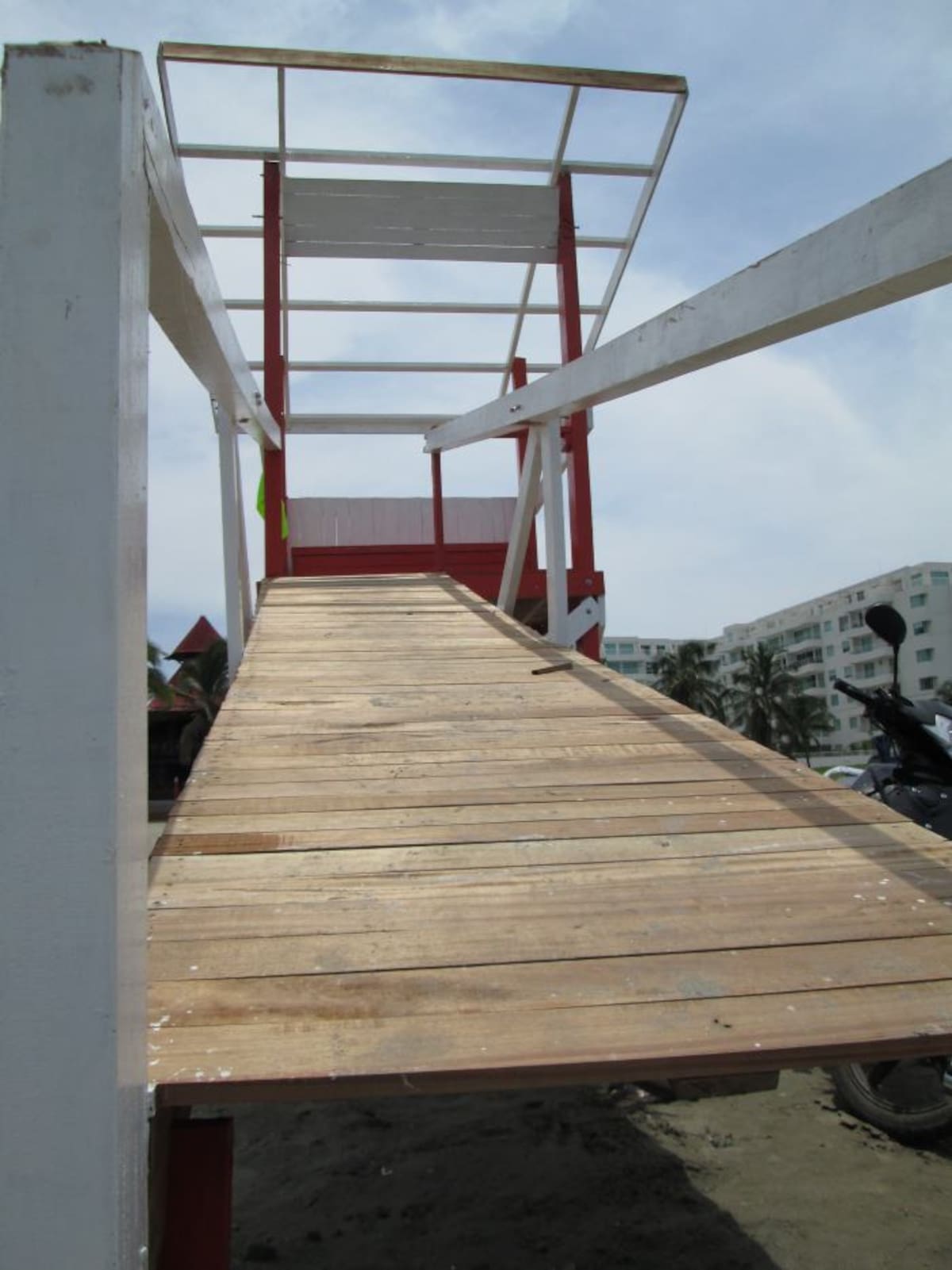 Cuatro garitas nuevas para los salvavidas serán instaladas en las playas de la ciudad. PEDRO TORRES, GENTE BAHÍA - EL UNIVERSAL