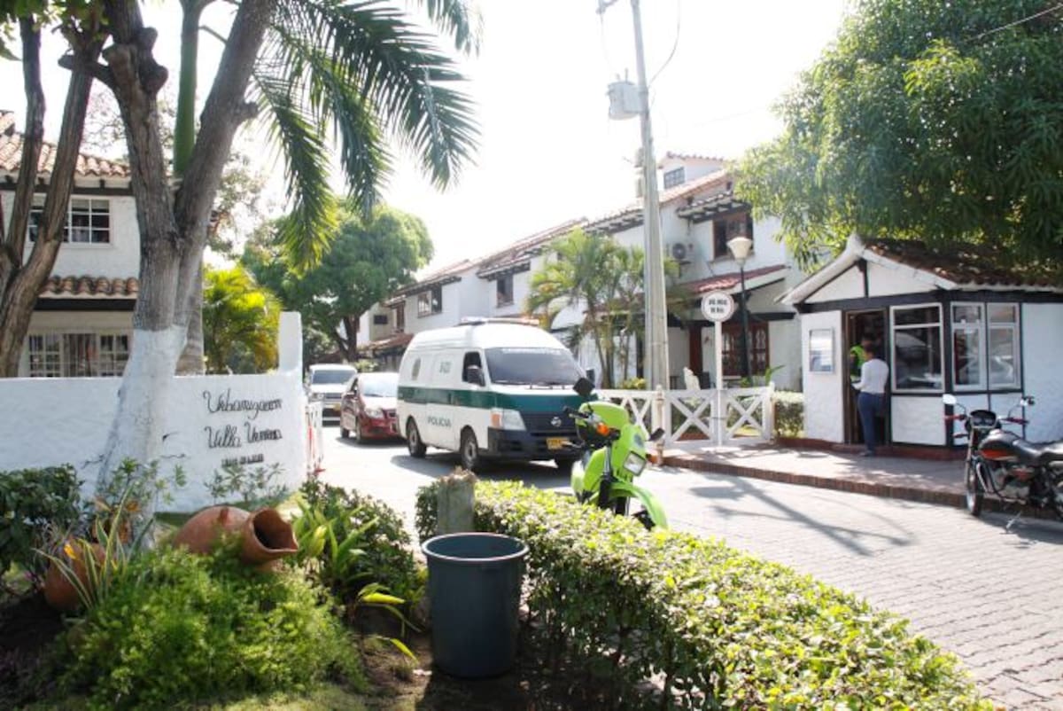 Los sicarios habrían ingresado en moto a la urbanización. EL UNIVERSAL