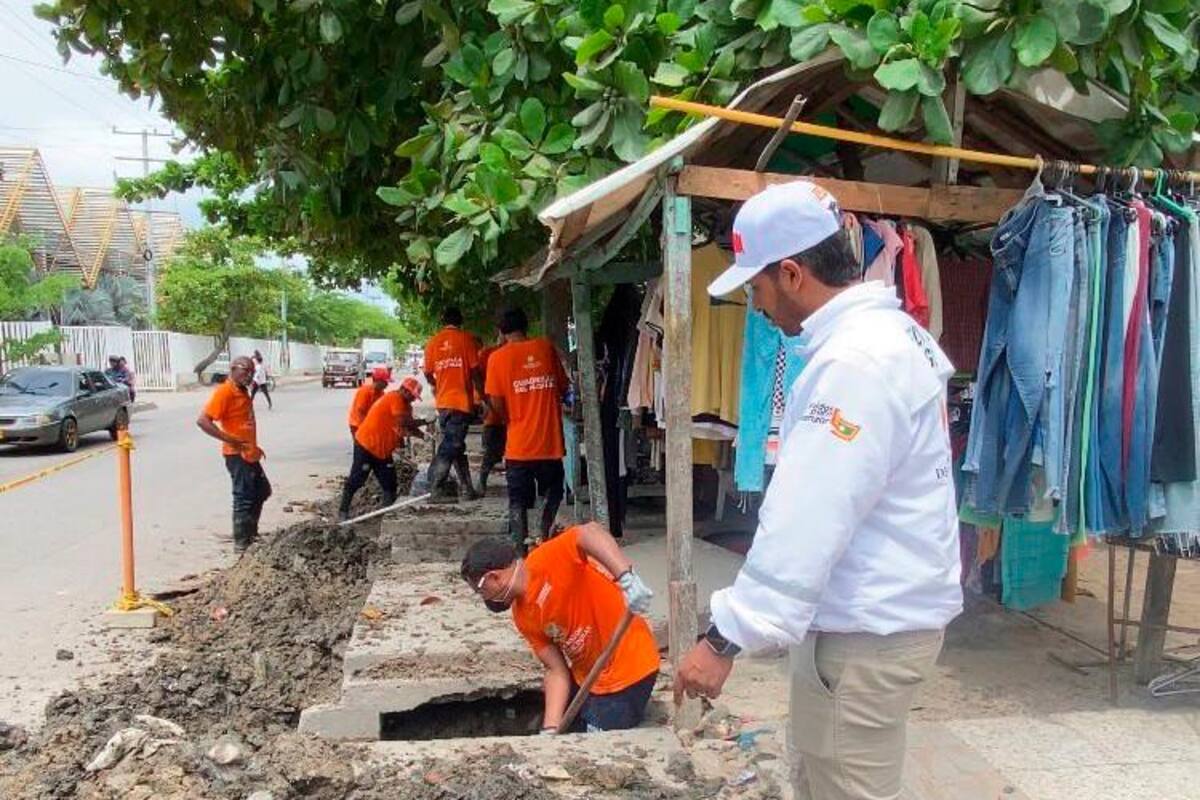 Nuevo frente de trabajo: arranca limpieza en el canal Santa Rita