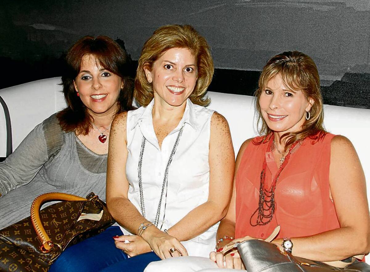 Liz Navas, Carolina Gómez y Yolanda Cabrales.