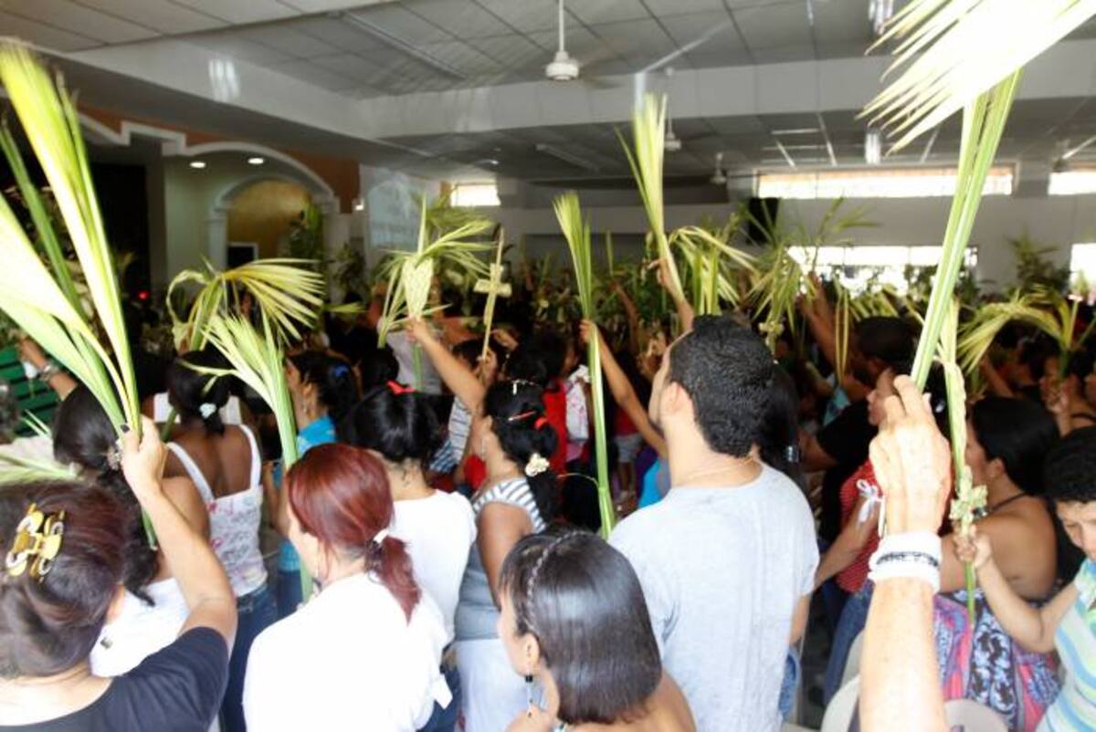 Domingo de Ramos en la Iglesia Torcoroma de El Campestre. CLAUDIA FORTICH Q'HUBO CARTAGENA
