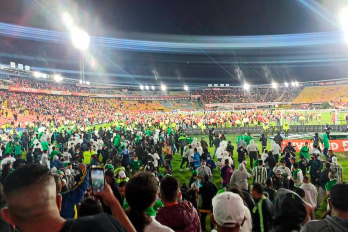 Claudia López suspende el ingreso de hinchas a los estadios en Bogotá