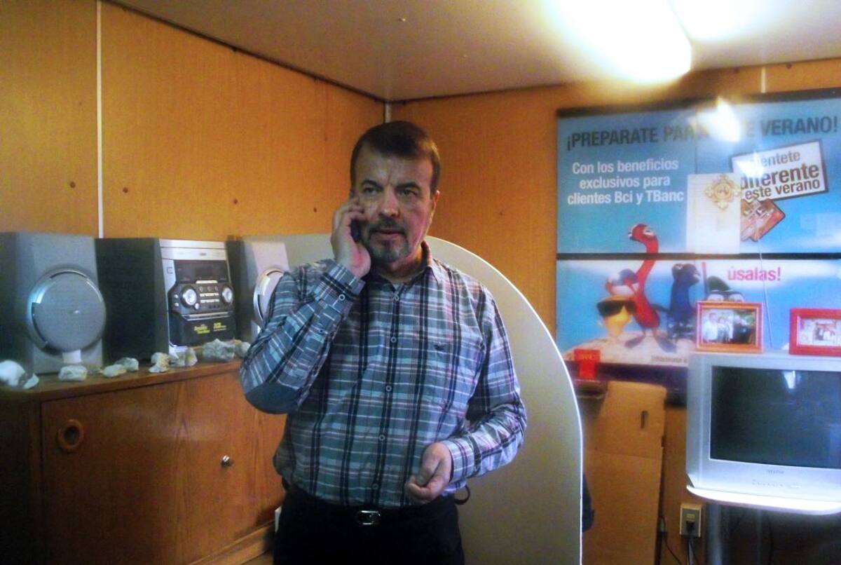 Francisco Fuentes, director de la única agencia bancaria en la zona.