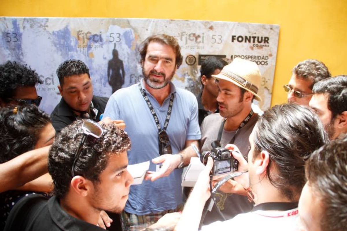 Cantoná compartió con sus admiradores en el Festival de Cine de Cartagena. Oscar Díaz/El Universal