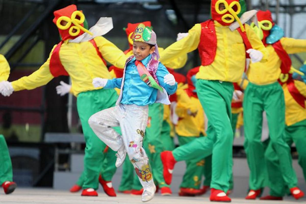 La muestra folclórica y el entusiasmo de los grupos y danzas que se presentaron en la investidura de Reyes Infantiles del Carnaval 2013, ponen de manifiesto que esta tradición nunca morirá. JORGE PAYARES
