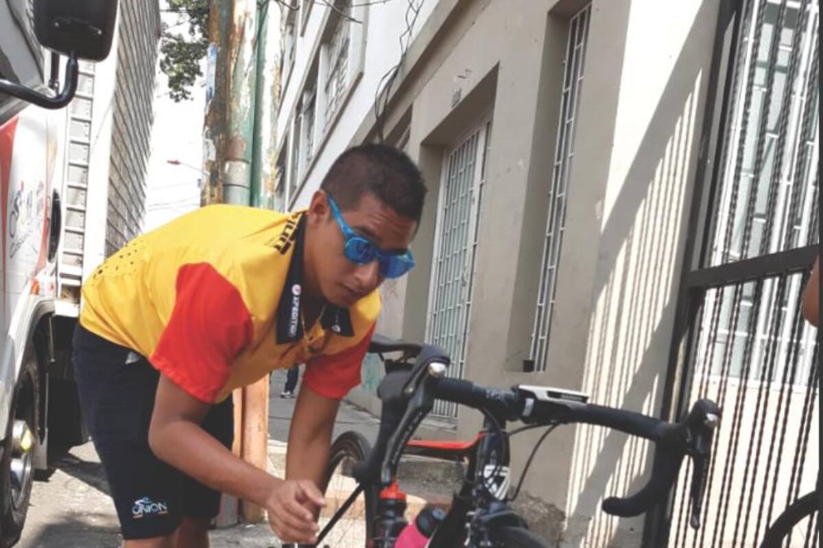 Ciclismo: la otra carrera que se corre fuera del pedal
