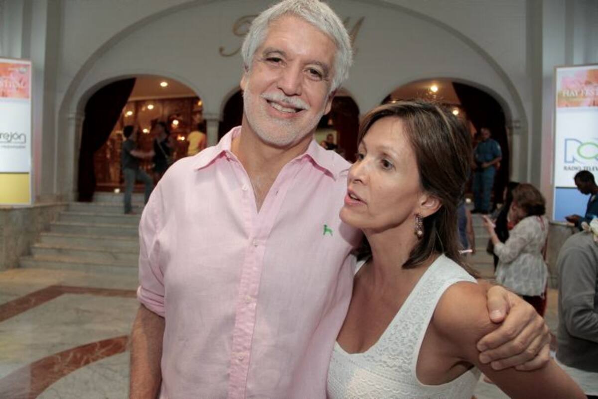 Enrique Peñalosa y Liliana de Peñalosa.