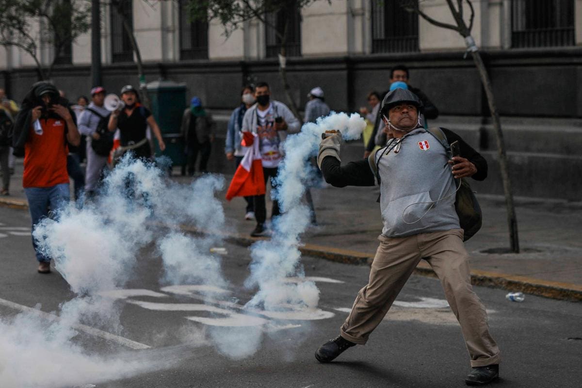 Aeropuerto de Cusco suspende operaciones por “turba de manifestantes”