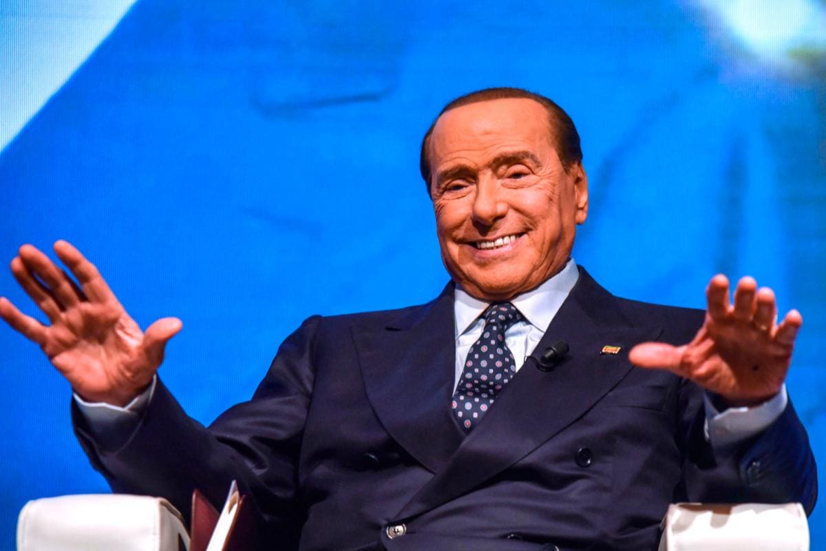 Berlusconi, expresidente del Milan, fue ingresado a UCI en hospital de Italia