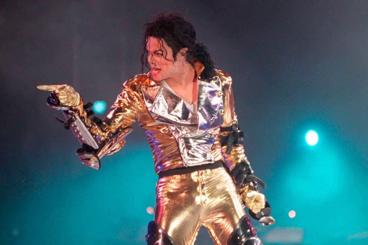 ¿Productores limpiarán imagen de Michael Jackson con película biográfica?